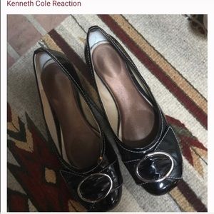 Kenneth Cole Reaction bow buckled flats 7.5
